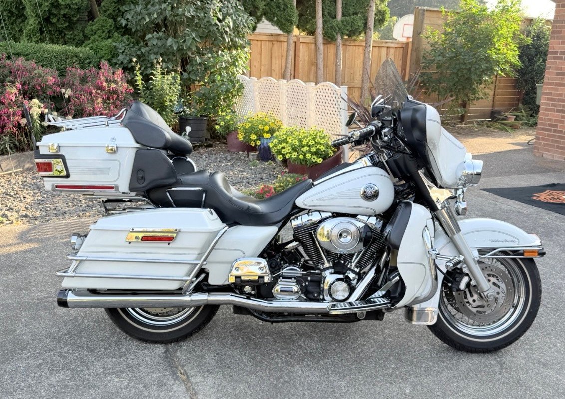 2004 Electra Glide® Classic - Image 2
