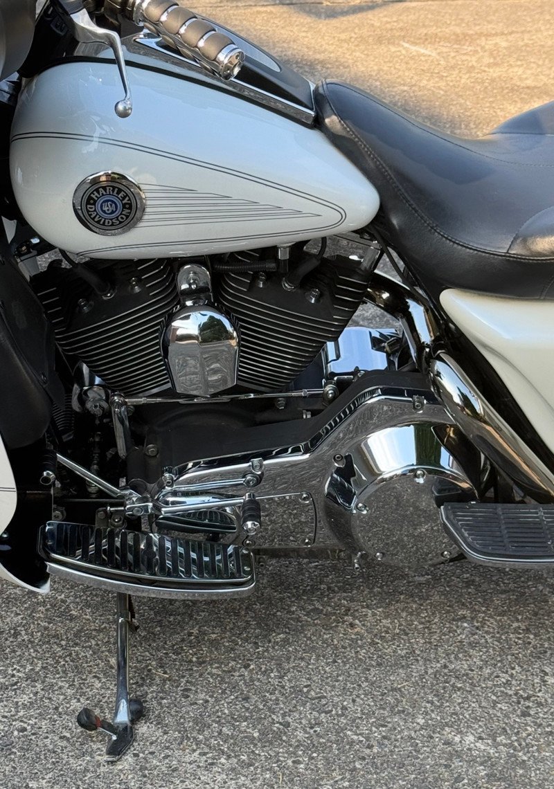2004 Electra Glide® Classic - Image 5