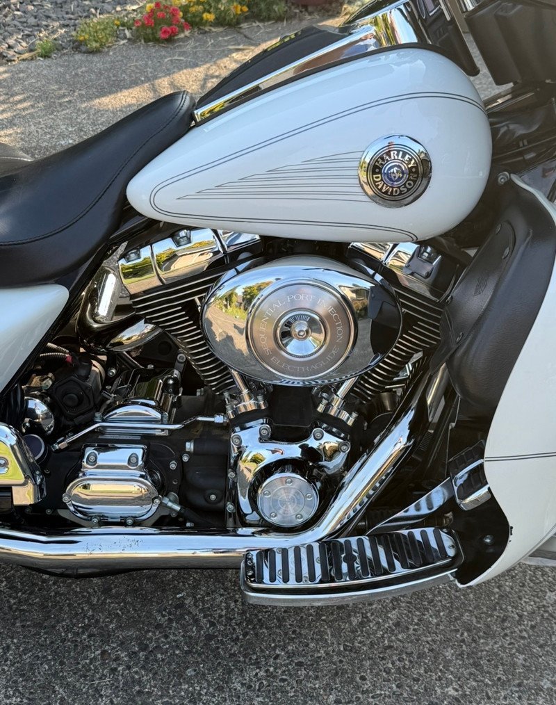 2004 Electra Glide® Classic - Image 8