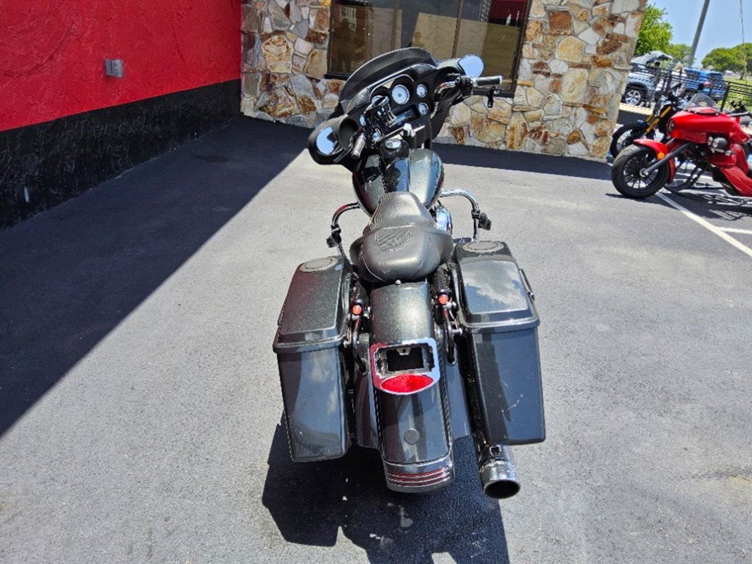 2006 Street Glide® Harley-Davidson® - Image 11