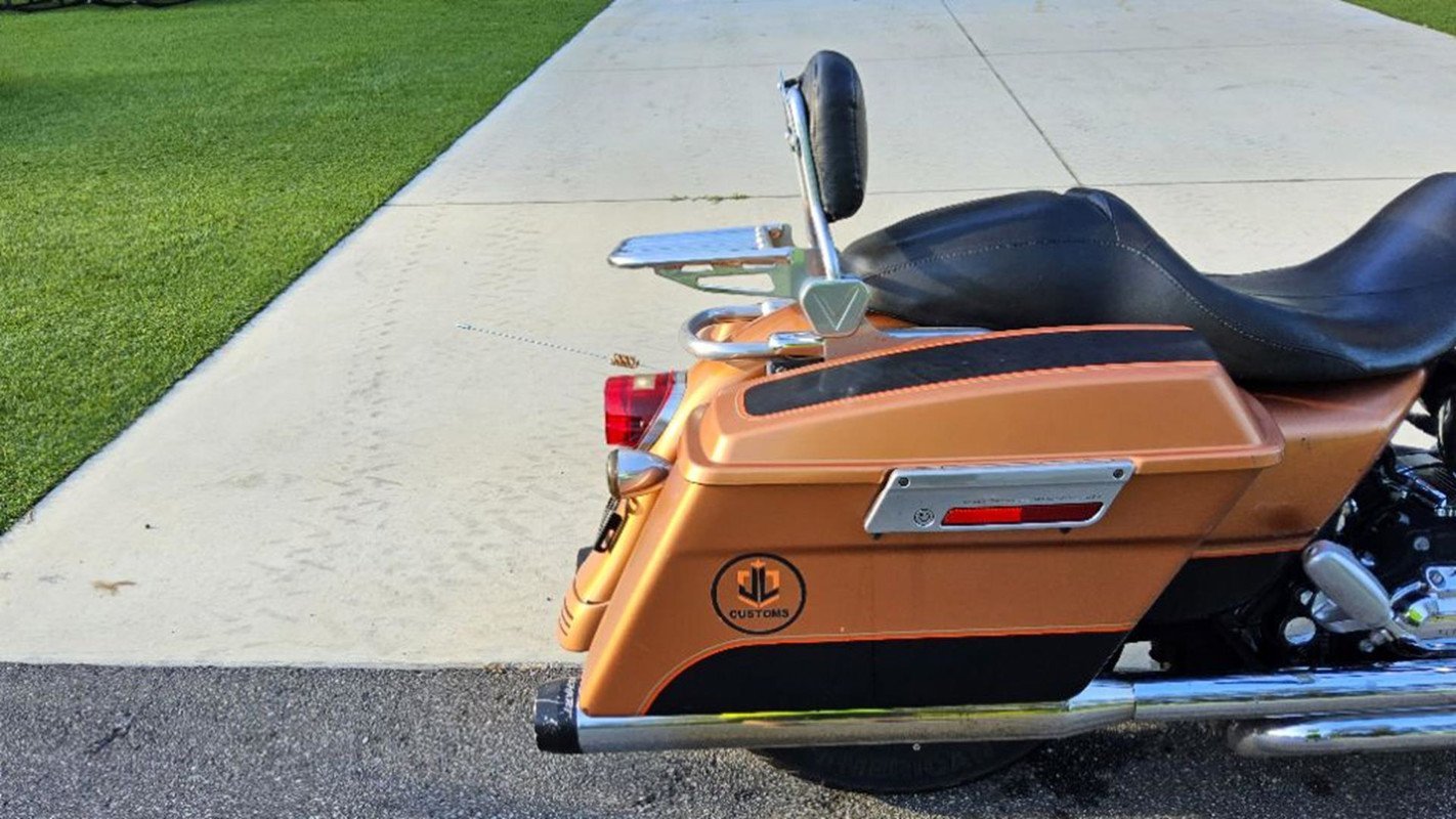 2008 Street Glide® - Image 2