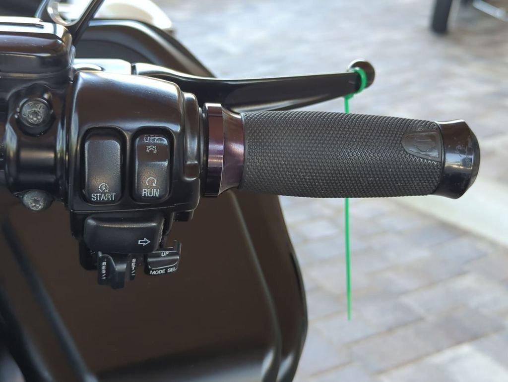 2011 Road Glide Custom - Image 10