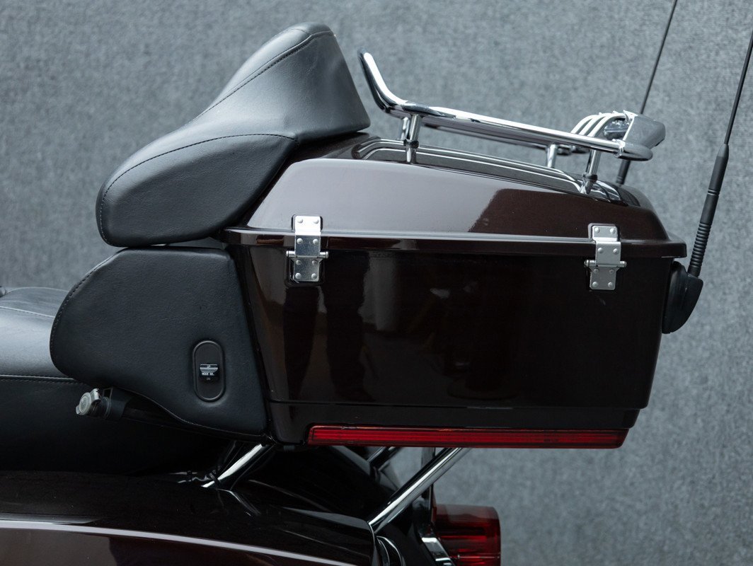 2011 Road Glide® Ultra - Image 3