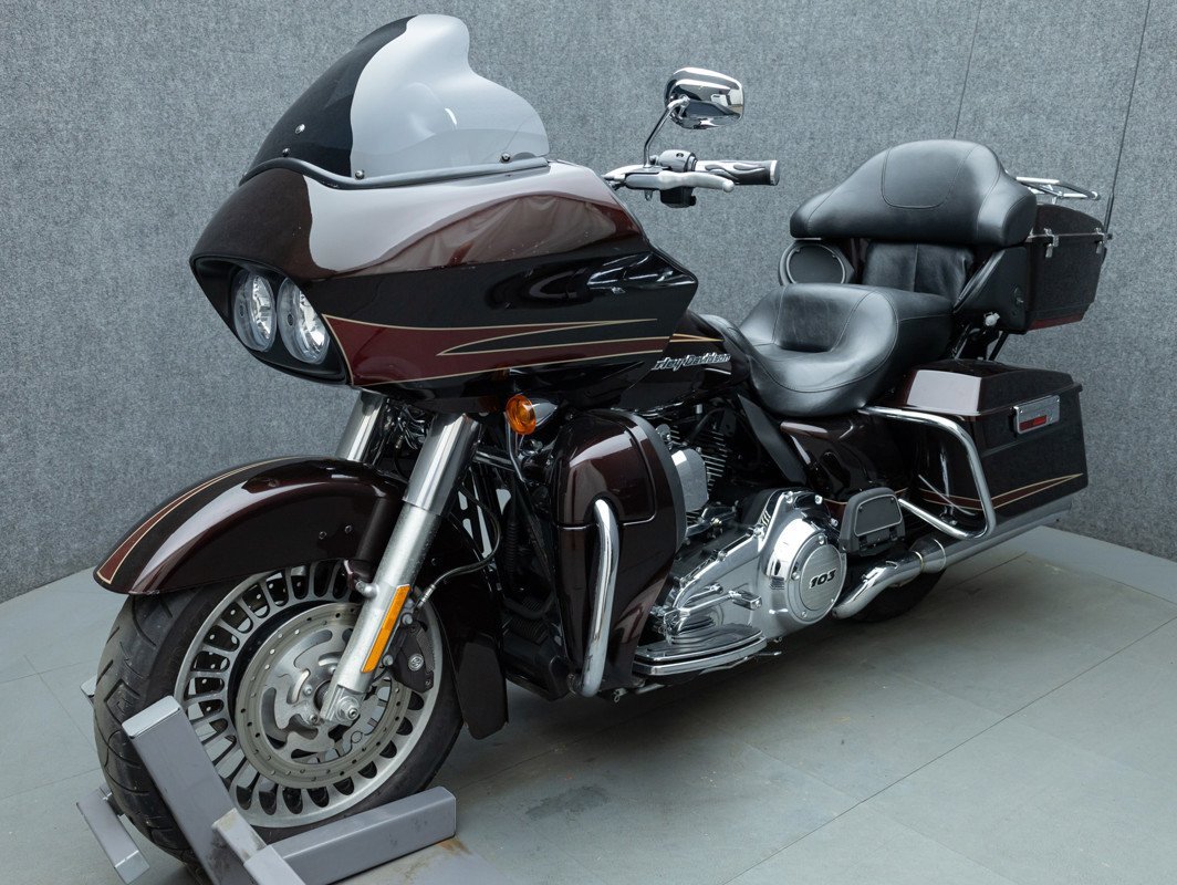 2011 Road Glide® Ultra - Image 10