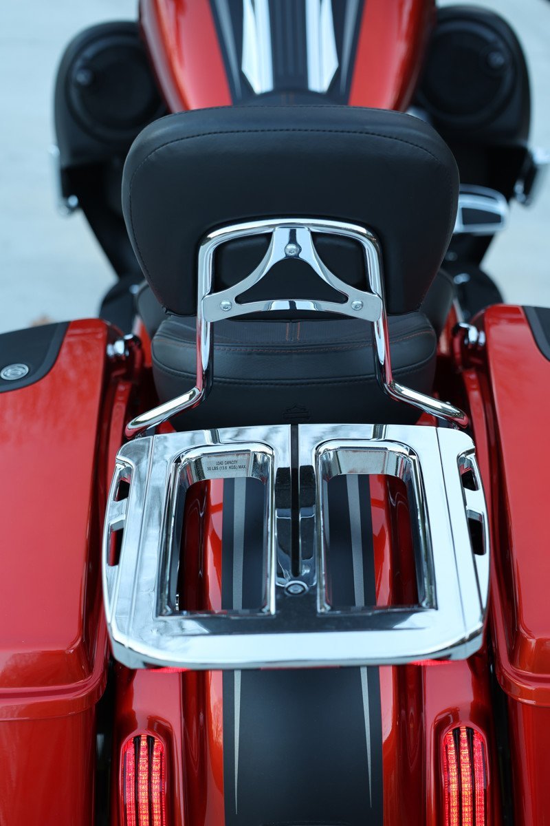 2018 CVO® Street Glide® - Image 5