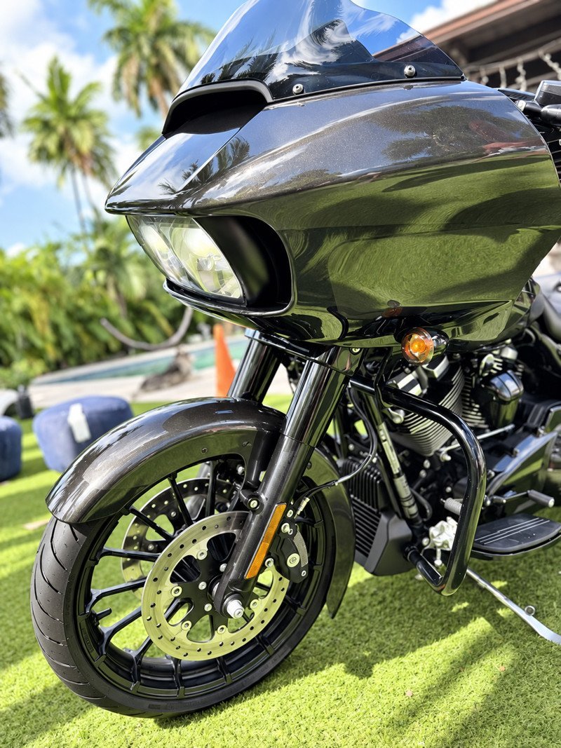 2019 Road Glide® Special Harley-Davidson® - Image 16