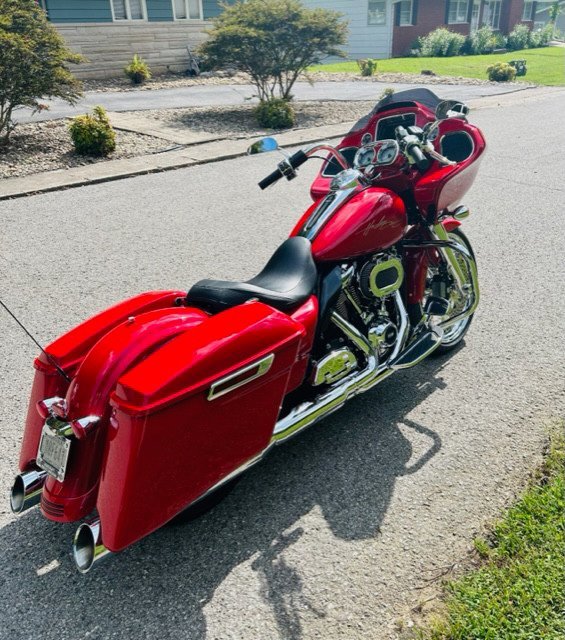 2023 Harley-Davidson Road Glide - Image 4