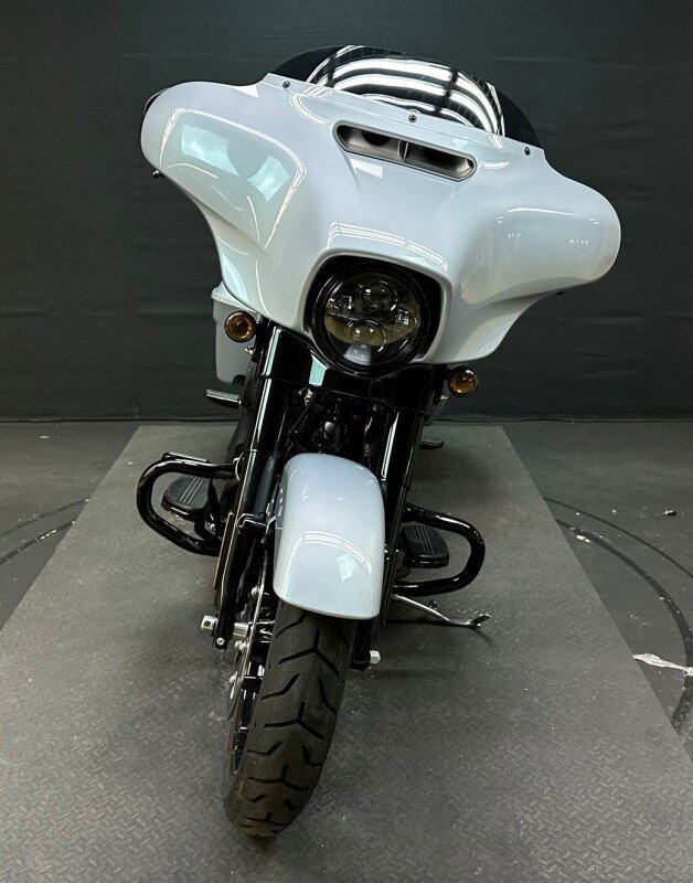 2023 Harley Street Glide® Special - Image 7