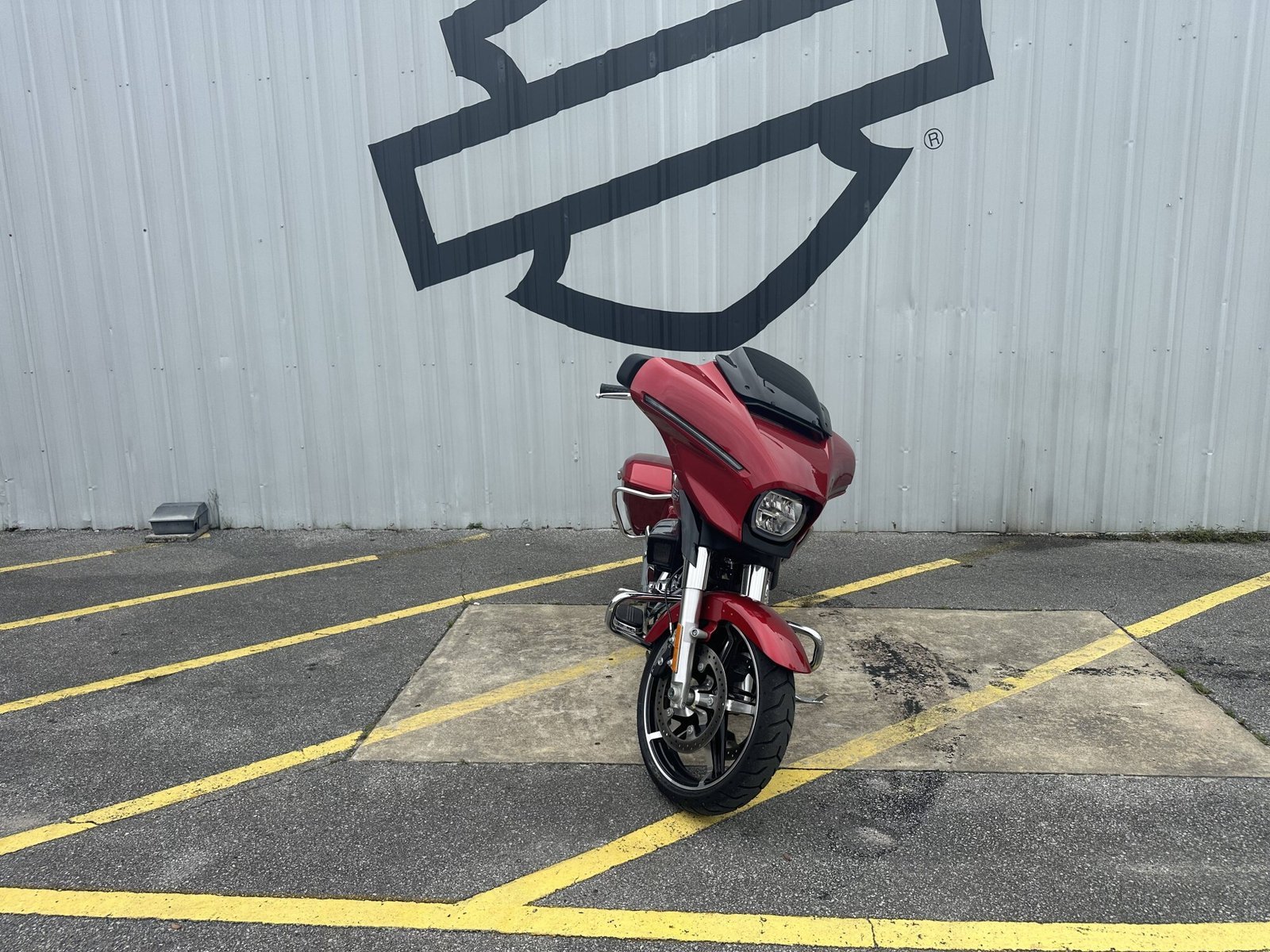 FLHX 2025 Street Glide® - Image 2