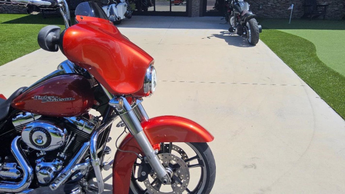 Harley-Davidson 2011 Street Glide - Image 6