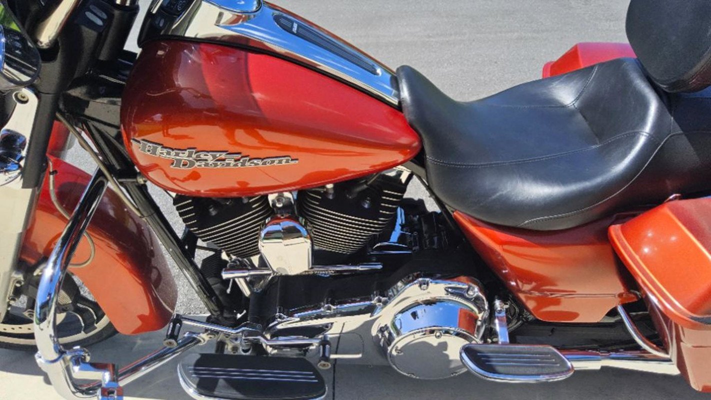 Harley-Davidson 2011 Street Glide - Image 8